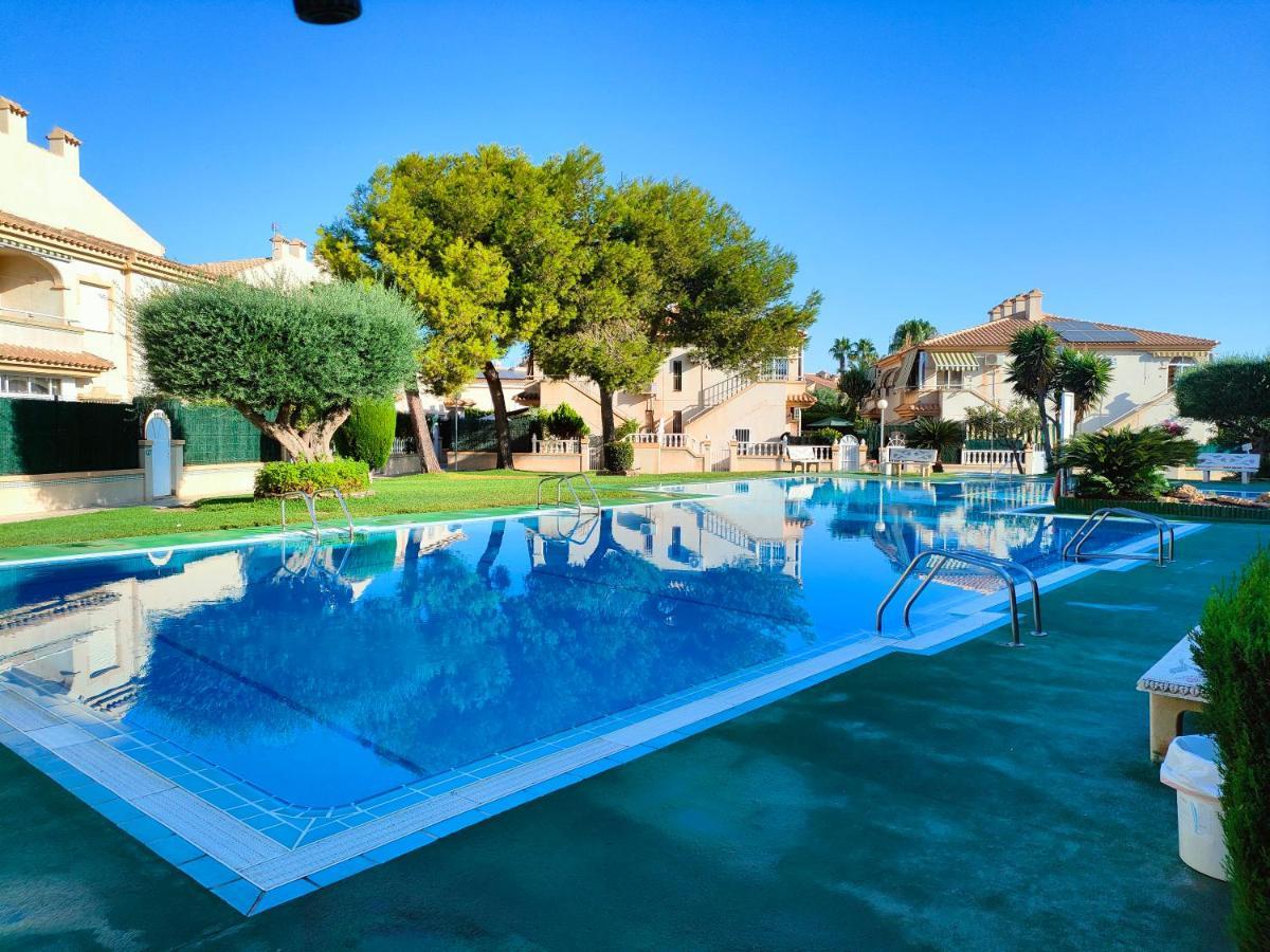 Casa De Buenos Dias Apartment Torrevieja Ngoại thất bức ảnh